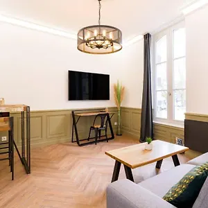 Appartement De Charme Centre Ville Avec Terasse, Saint-Brieuc